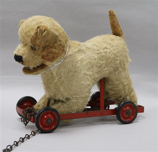 A Triang pull-a-long barking dog L.27cm